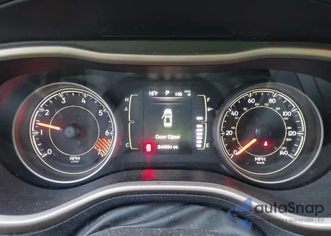 2015 Jeep Cherokee Latitude из США, поврежденный, VIN 1C4PJMCB6FW708324